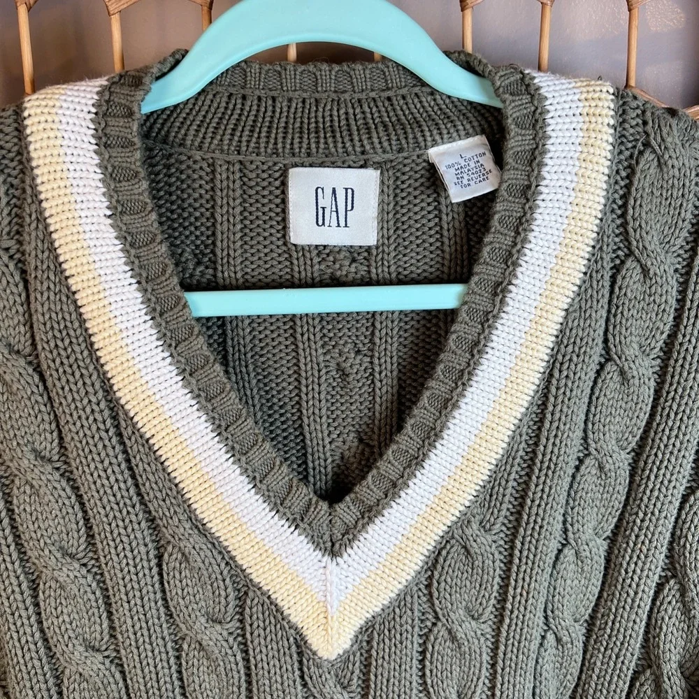 VTG GAP Cable Knit Tennis Sweater V-Neck Pullover Collegiate Mens L 90s Preppy - Picture 3 of 9